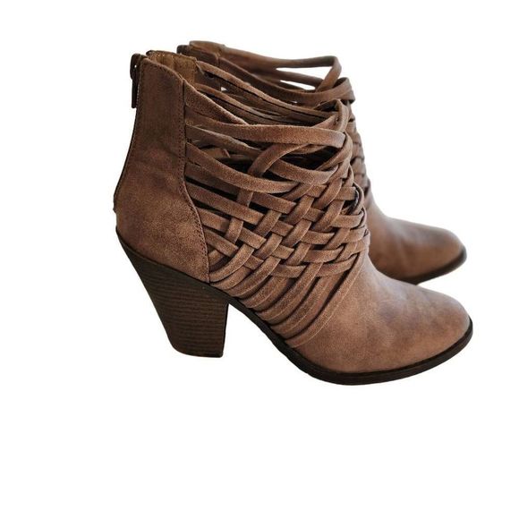 Fergalicious by Fergie Tan Heel Booties Ankle Boots Size 8.5 - Picture 2 of 5